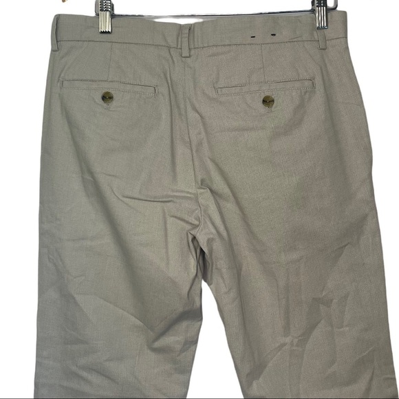 Banana Republic Men’s Slim Fit 32 x 32” Light Grey Tapered Leg Casual Dr… - Picture 4 of 7